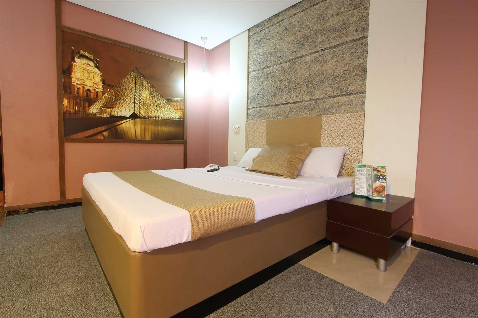 Hotel Dreamworld Araneta Cubao Exterior foto